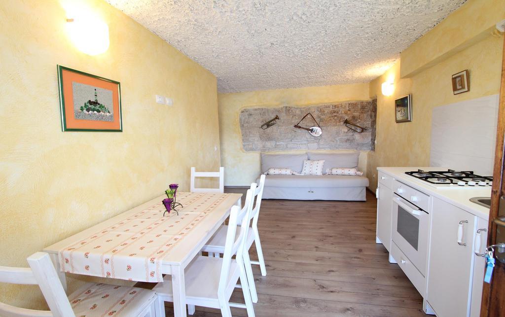 Apartments Midea 2 로비니 객실 사진