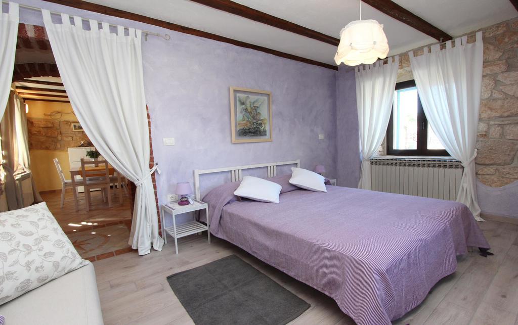 Apartments Midea 2 로비니 객실 사진