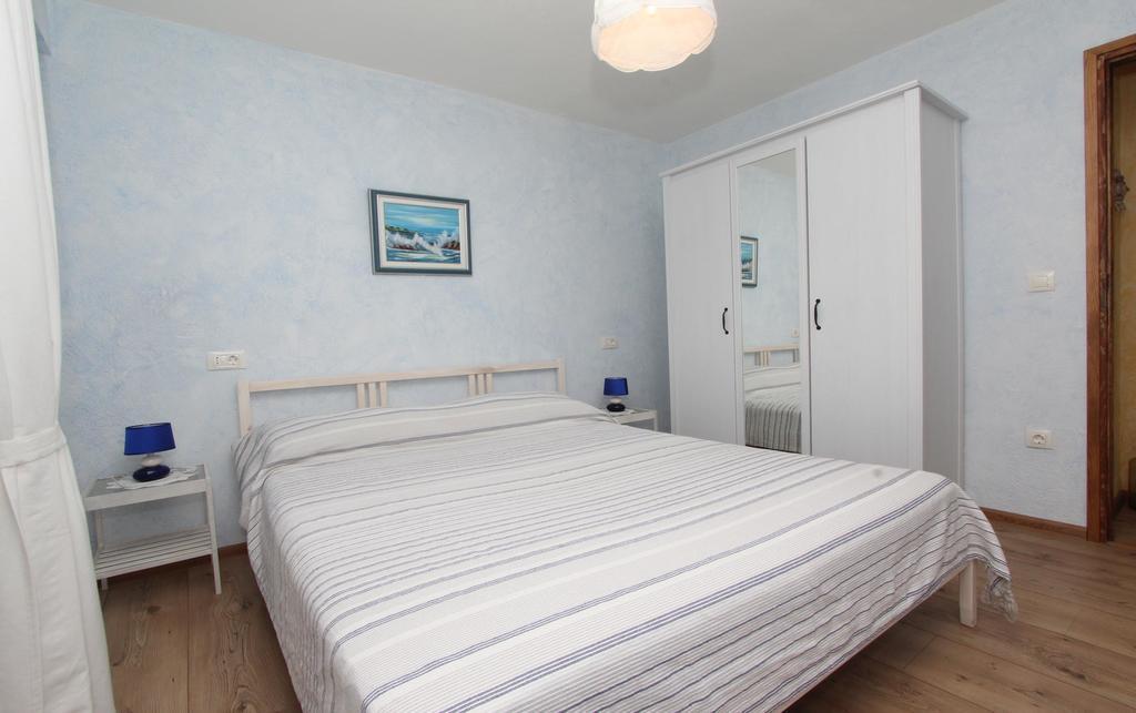 Apartments Midea 2 로비니 객실 사진
