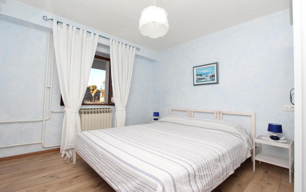 Apartments Midea 2 로비니 객실 사진