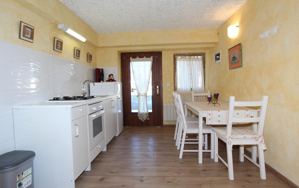 Apartments Midea 2 로비니 객실 사진